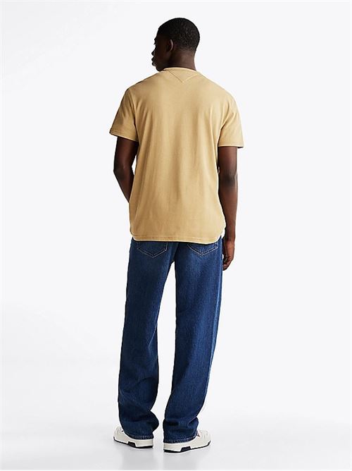 TJM REG BADGE TEE EX TOMMY JEANS | DM0DM20322/ACT